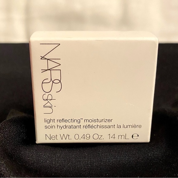 NARS Skin Other - NARS Light Reflecting Moisturizer - A gift for your skin